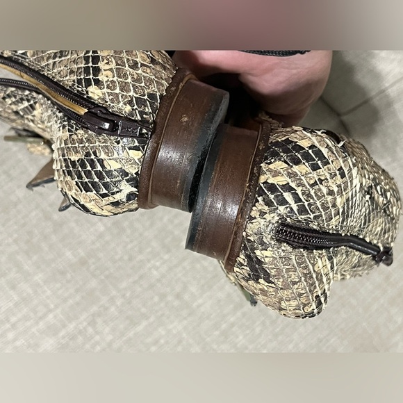 FENDI Snakeskin Python Gladiator Strappy Sandals Flats - Picture 5 of 12